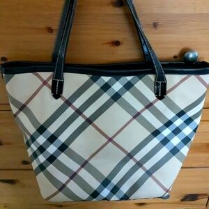💯 Authentic large Burberry Tote